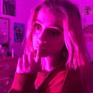 Meet your Posher, Ava